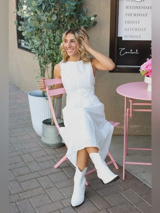 NWOT eyelet top size M - Picture 1 of 7